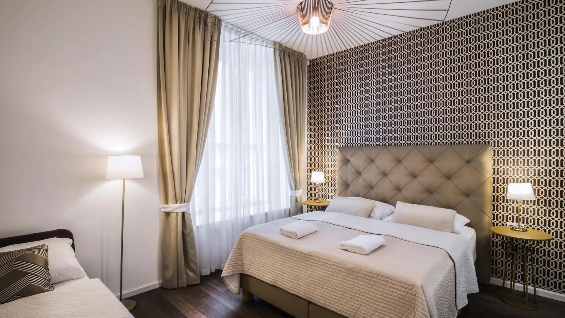 Luxury Modern Designed Oldtown Apartment Praag