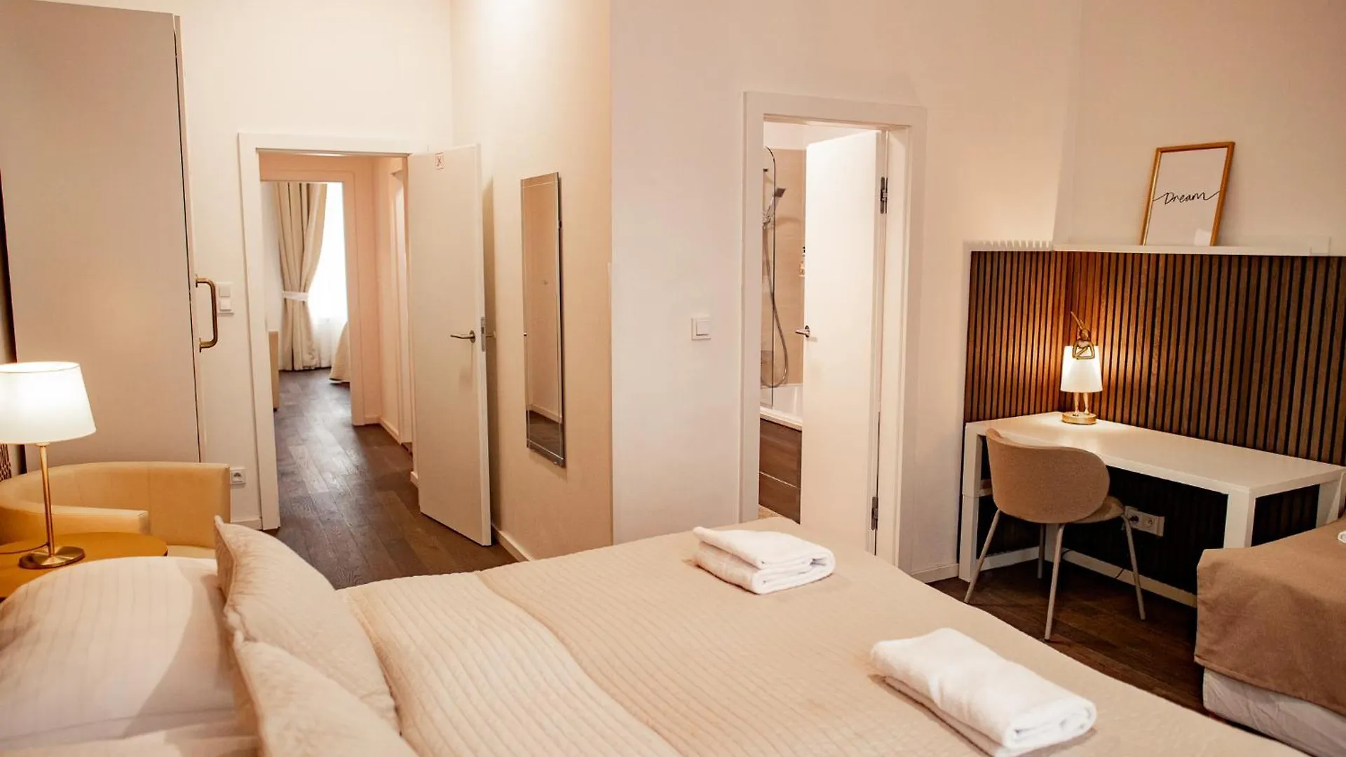 Luxury Modern Designed Oldtown Apartment Praag