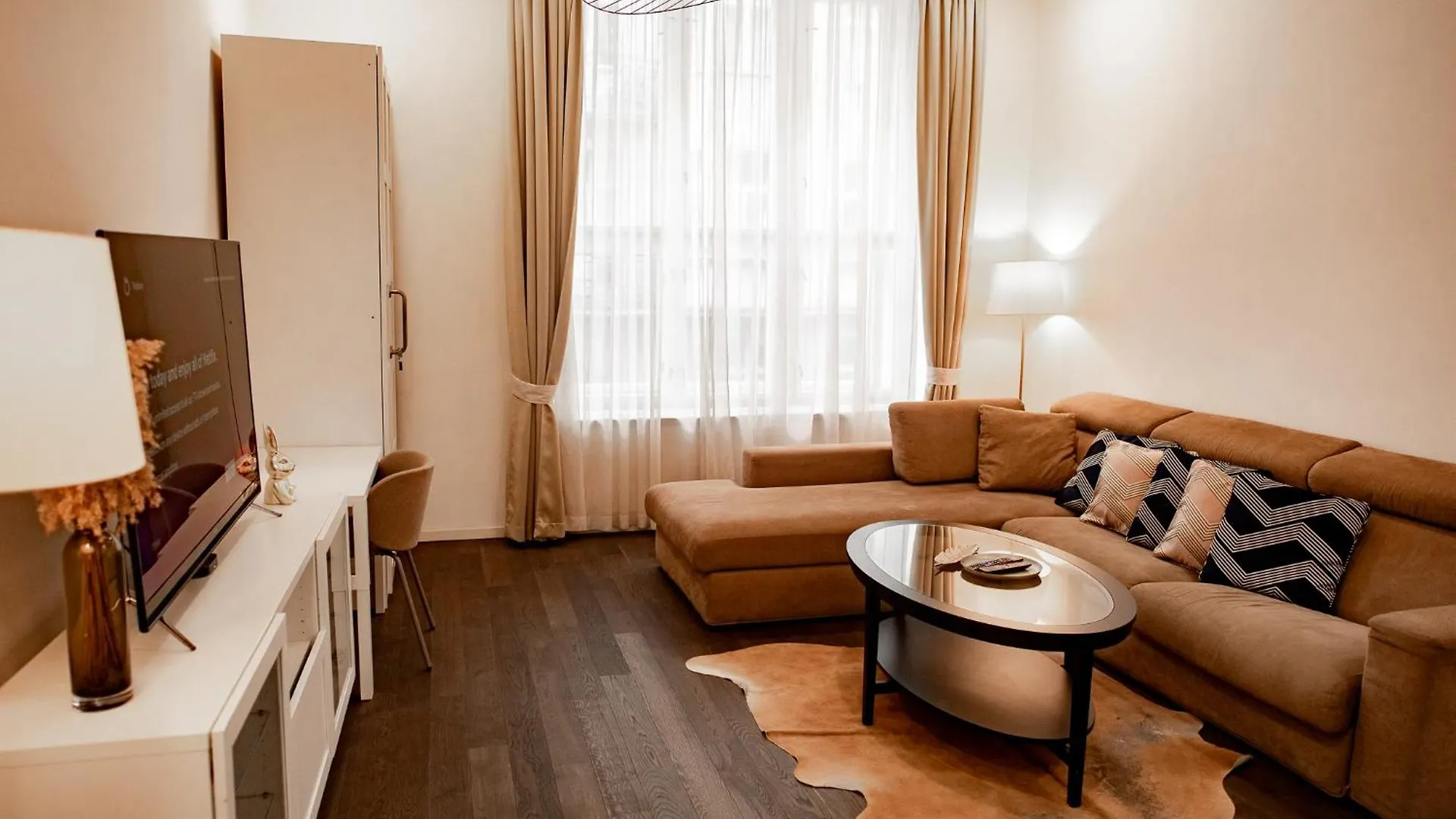 Luxury Modern Designed Oldtown Apartment Praag